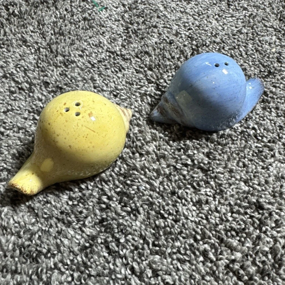 Snails Anthropologie Salt & Pepper Shaker Set Sea Shells Ceramic Hand Painted